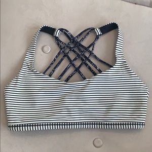 Lululemon Free To Be Bra